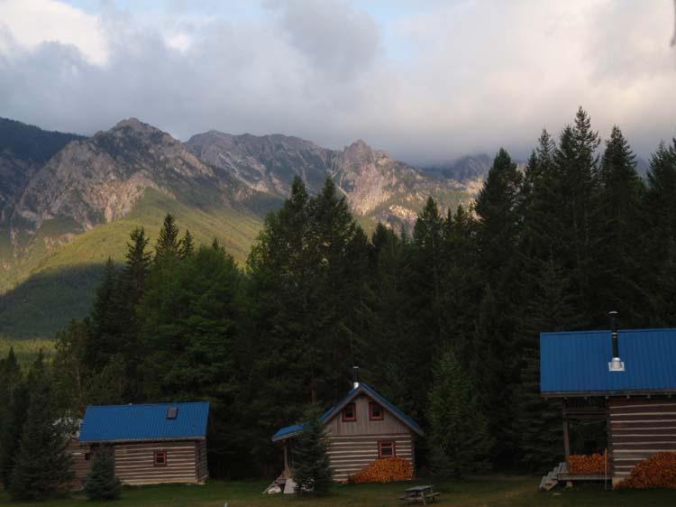 Nipika Mountain Resort Radium Hot Springs Exteriör bild